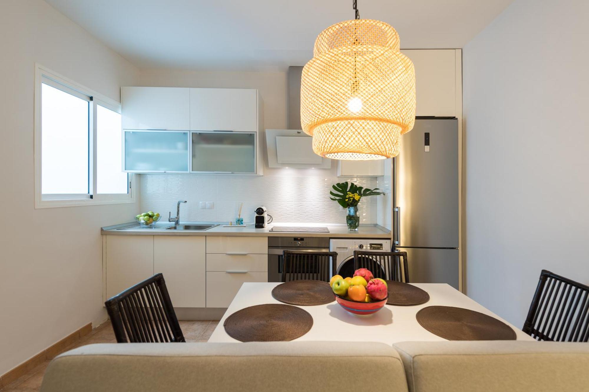 Apartament City, Sun And Living